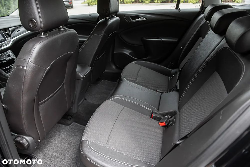 Opel Astra 1.4 T Dynamic S&S - 7