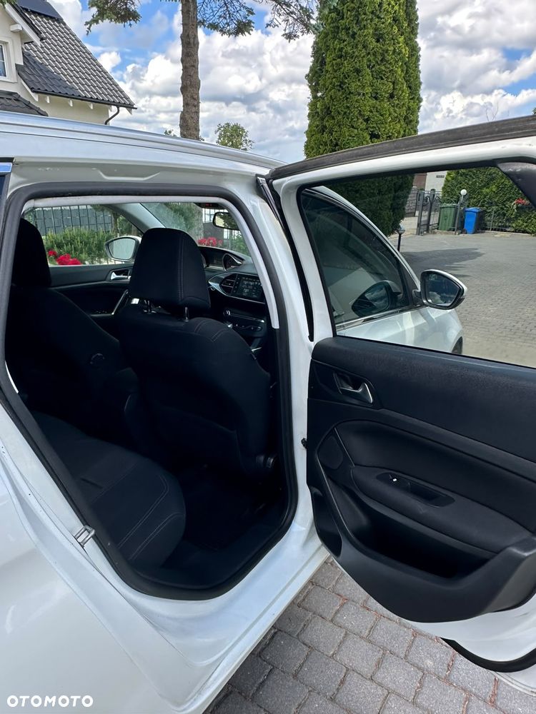 Peugeot 308 BlueHDi 150 Automatik Stop & Start Allure - 31