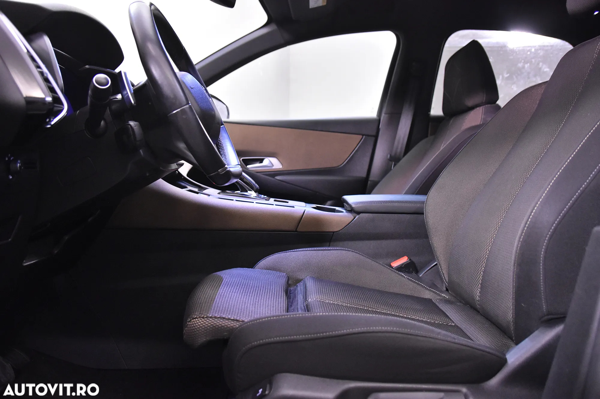 DS Automobiles DS 7 Crossback - 21