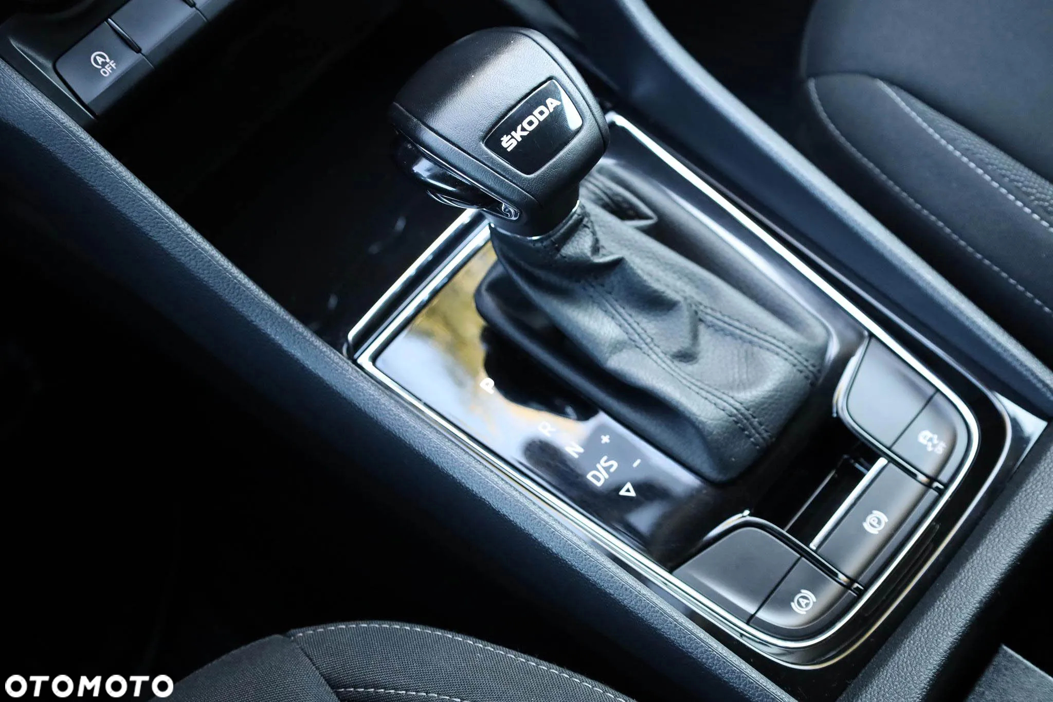 Skoda Karoq 2.0 TDI SCR 4x2 Ambition DSG - 28