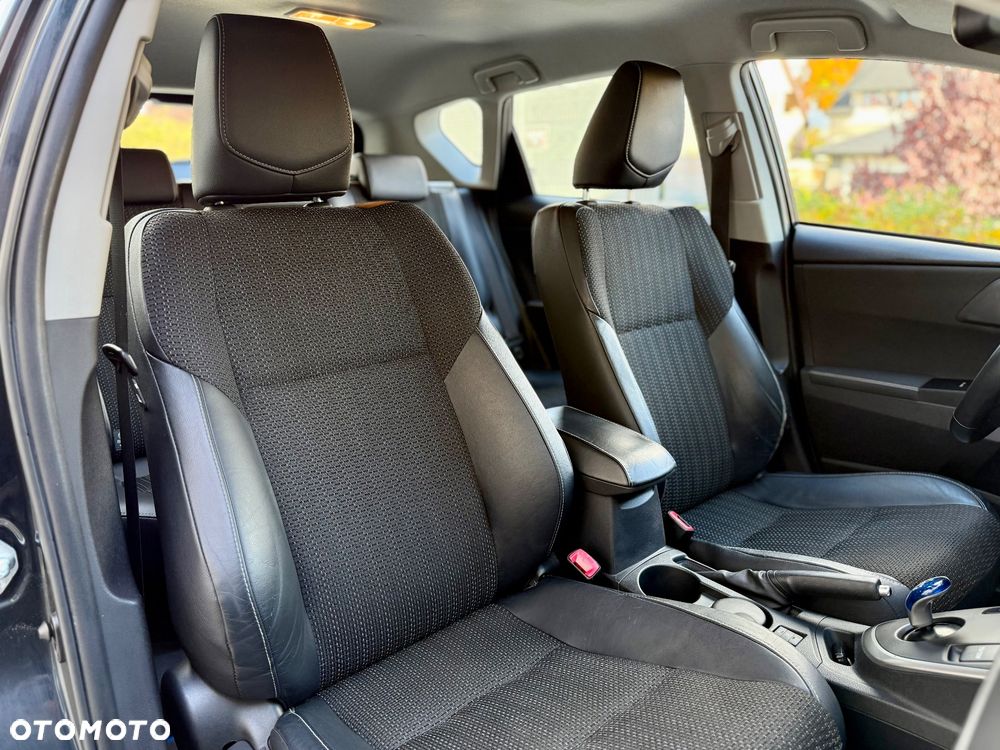 Toyota Auris 1.8 HSD Prestige NAVI - 24