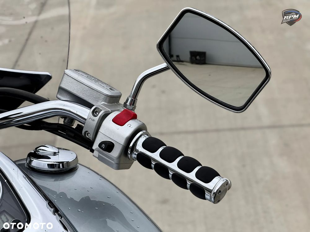 Suzuki Boulevard - 34