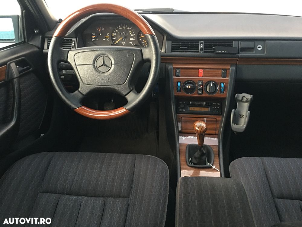 Mercedes-Benz W124 - 2