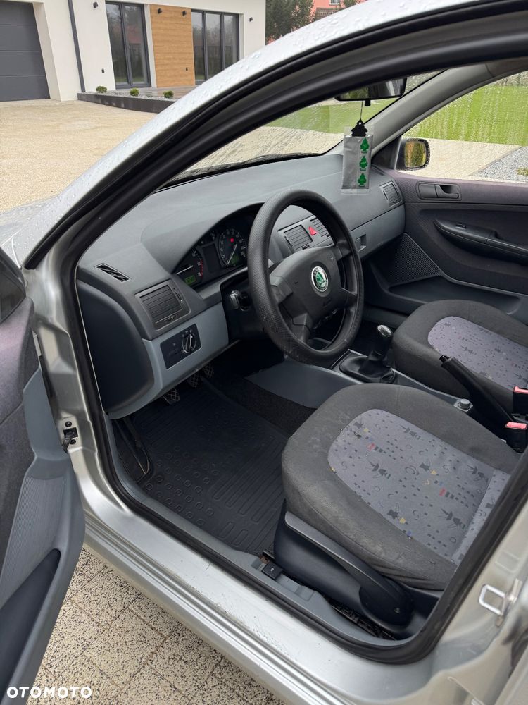 Skoda Fabia 1.2 HTP Classic - 13