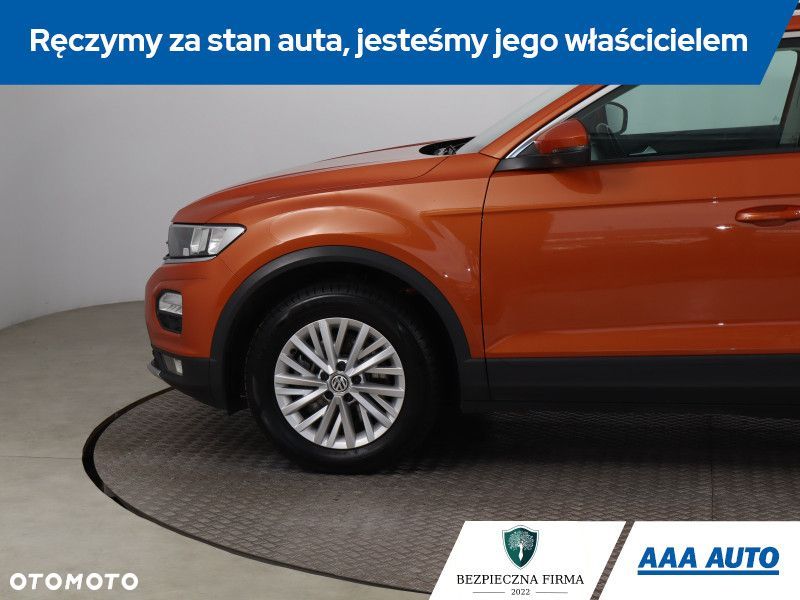 Volkswagen T-Roc - 17