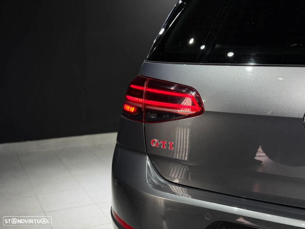 VW Golf GTI (BlueMotion ) DSG Performance - 12