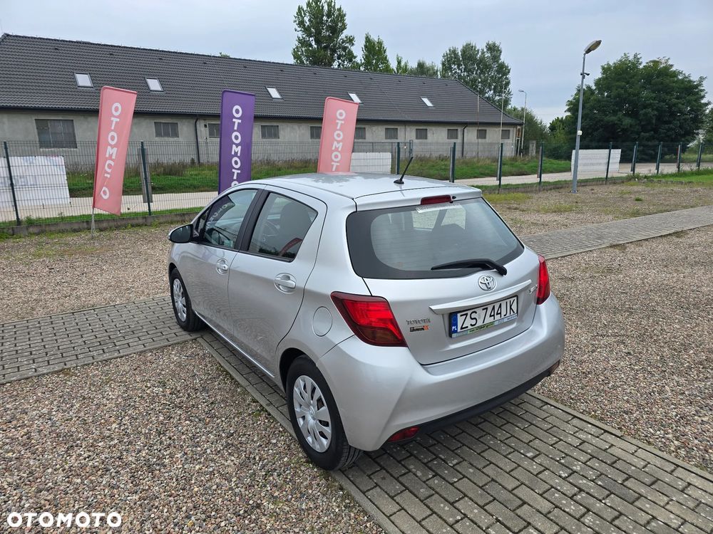 Toyota Yaris 1.33 Premium EU6 - 9