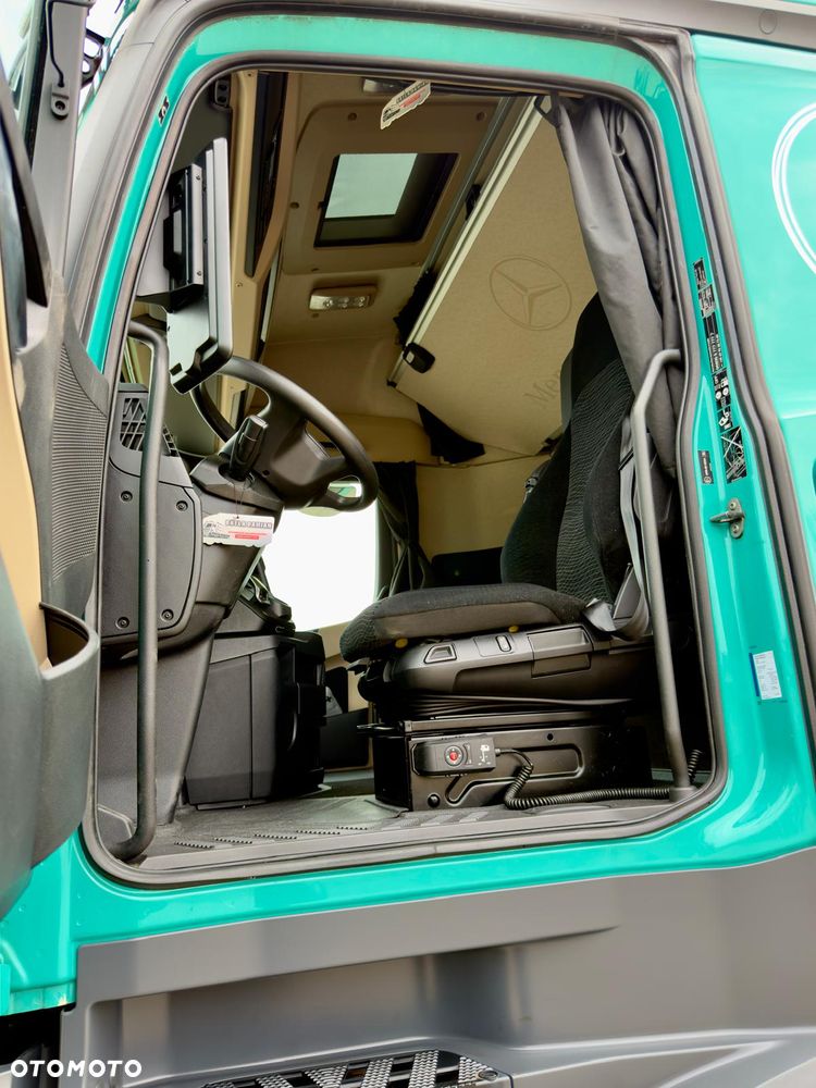 Mercedes-Benz ACTROS 1843 / BURTO-FIRANKA/ KABINA TYPU SALONKA / WINDA  / WIRTUALNY KOKPIT / KAMERY / NOWE OPONY / 18PALET / 8TON ŁADOWNOŚCI / AUTOMAT / DUŻY SILNIK  / SYPIALKA / SERWISOWANY / 2021 / JAK NOWY  / E6 - 18