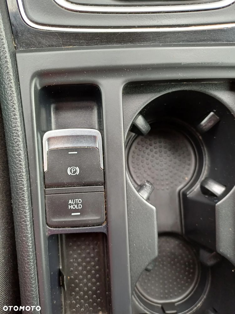 Volkswagen Golf - 34