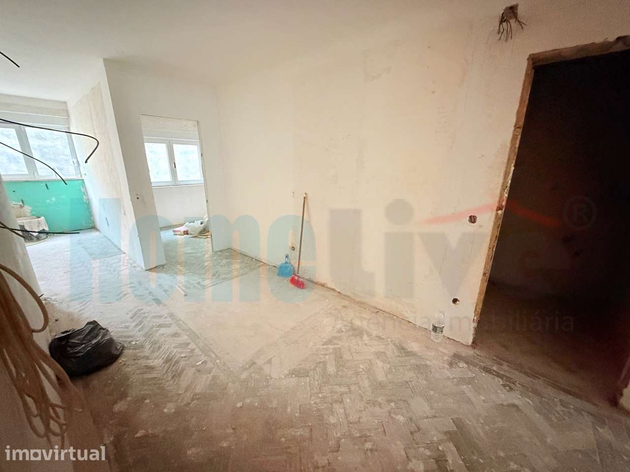 Apartamento T3 Remodelado | Centro de Moscavide - Grande imagem: 2/19