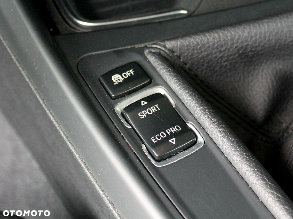 BMW Seria 1 - 30