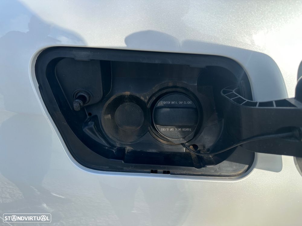 Peugeot 3008 1.6 Hybrid4 GT Line e-EAT8 - 34