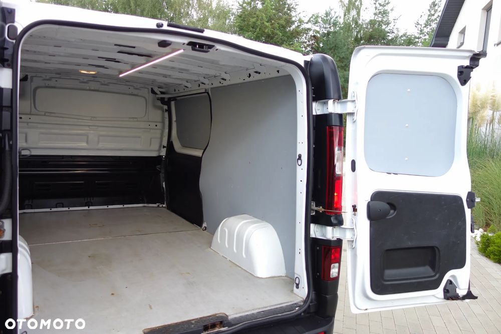 Renault Trafic Long  2.0 DCI 120 KM Klima Kamera Ledy 2 x Drzwi Boczne - 10