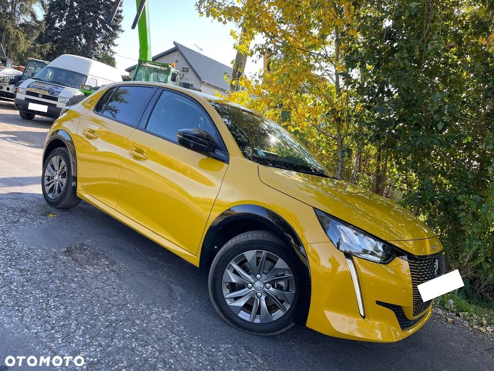 Peugeot 208 Elektromotor 136 Allure - 26