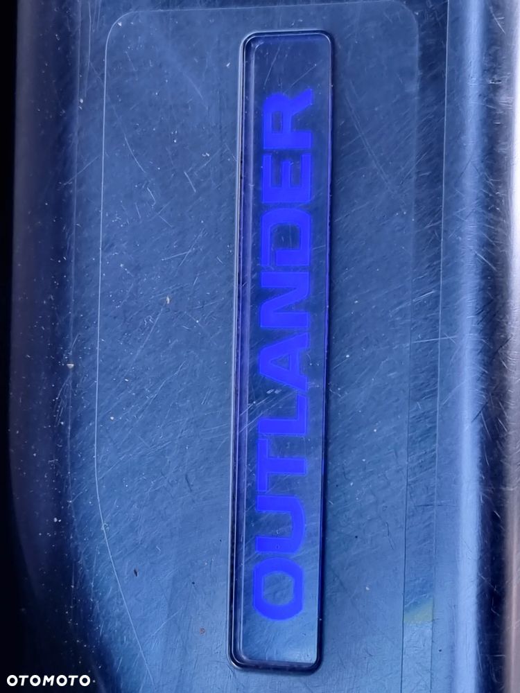 Mitsubishi Outlander 2.2 DI-D Intense + SDA 4WD - 28