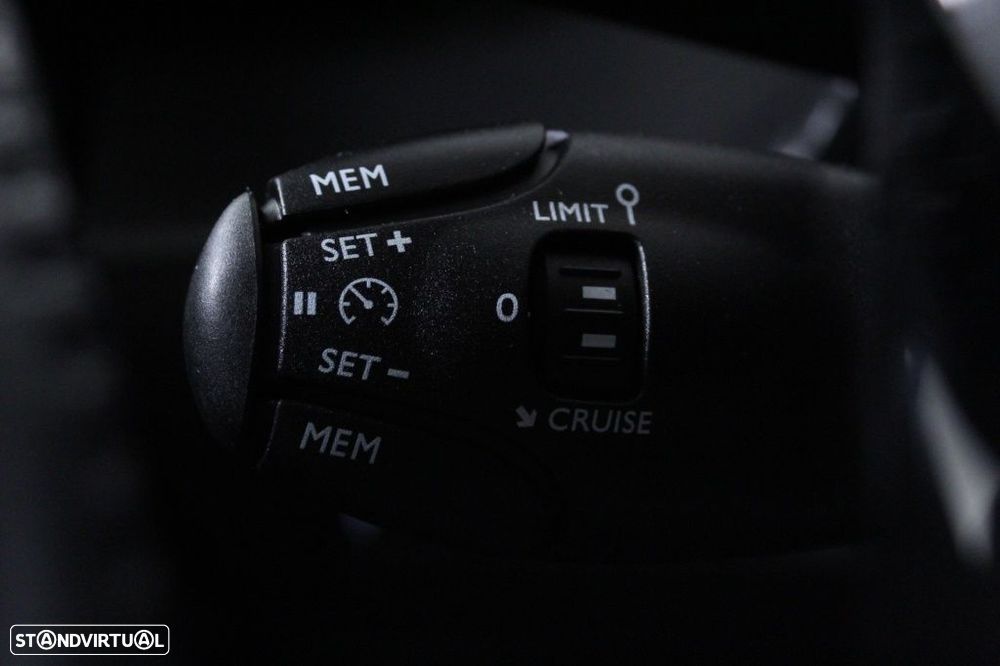 Peugeot 208 1.2 PureTech Active - 26