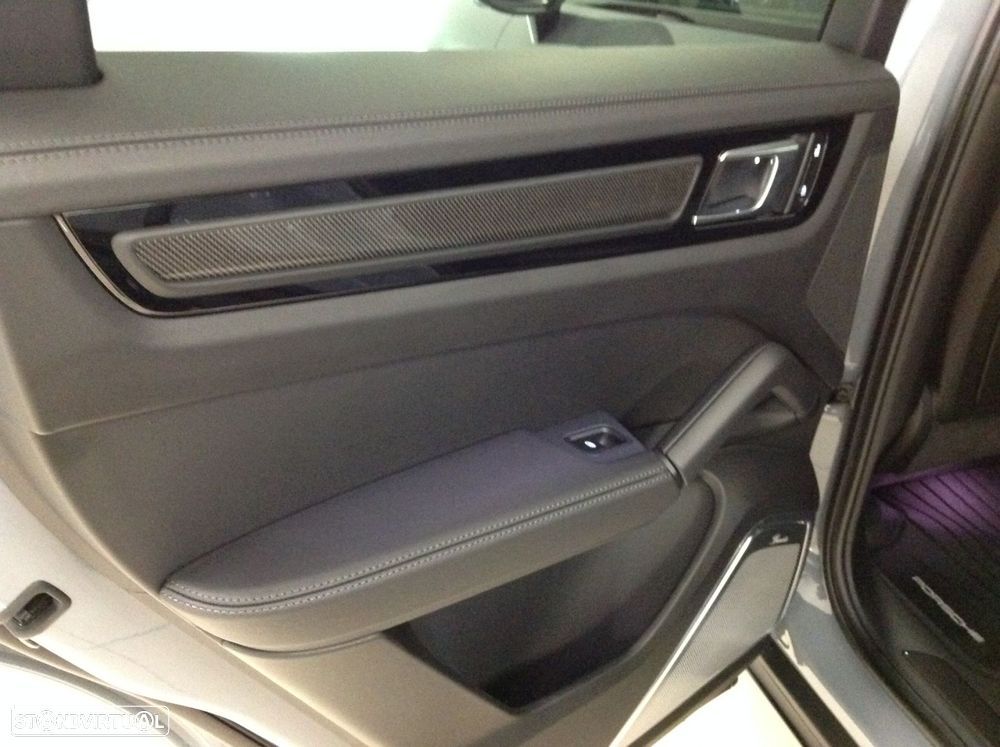 Porsche Cayenne Coupé - 27