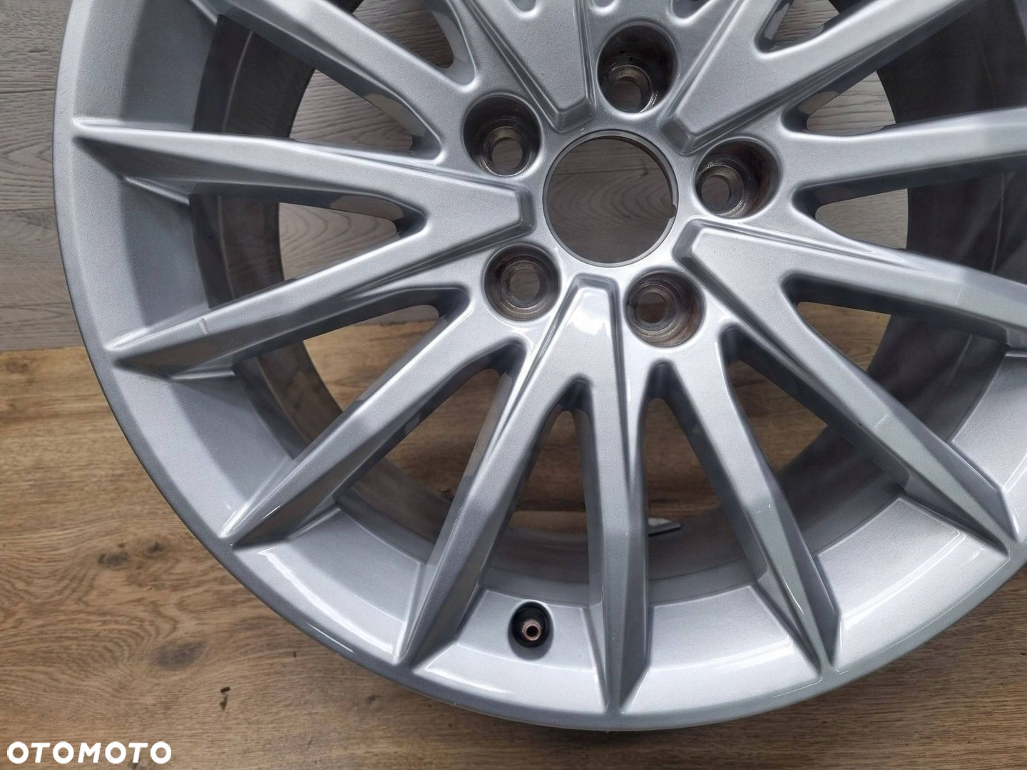 Felga Audi A4 S4 B9 E 7.5Jx17H2 Et29 5x112 8W9601025A - 8