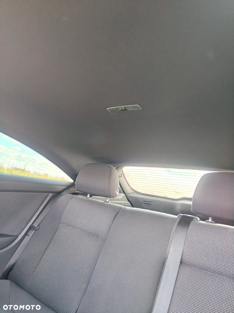 Opel Astra 1.6 Sport - 28
