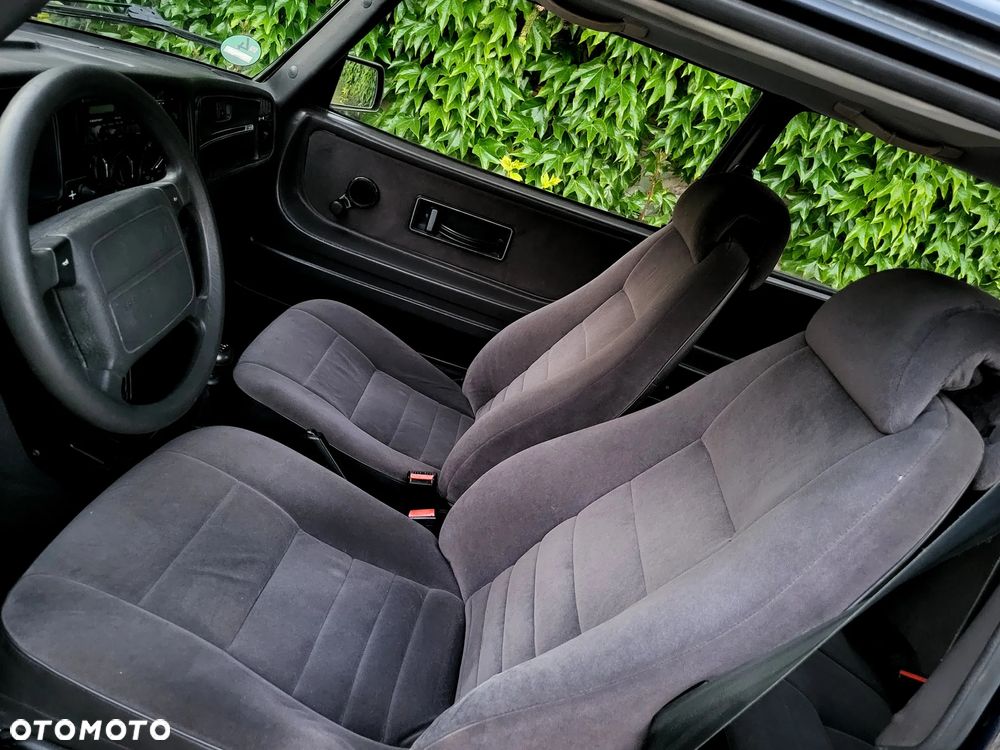 Saab 900 - 8