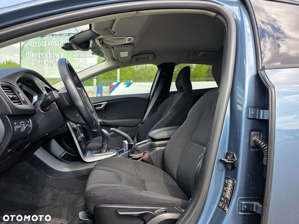 Volvo V40 T3 - 15
