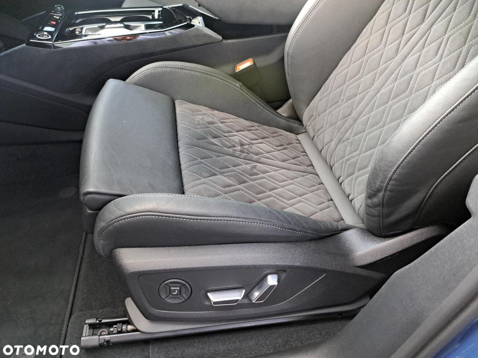 Audi Q6 e-tron - 12