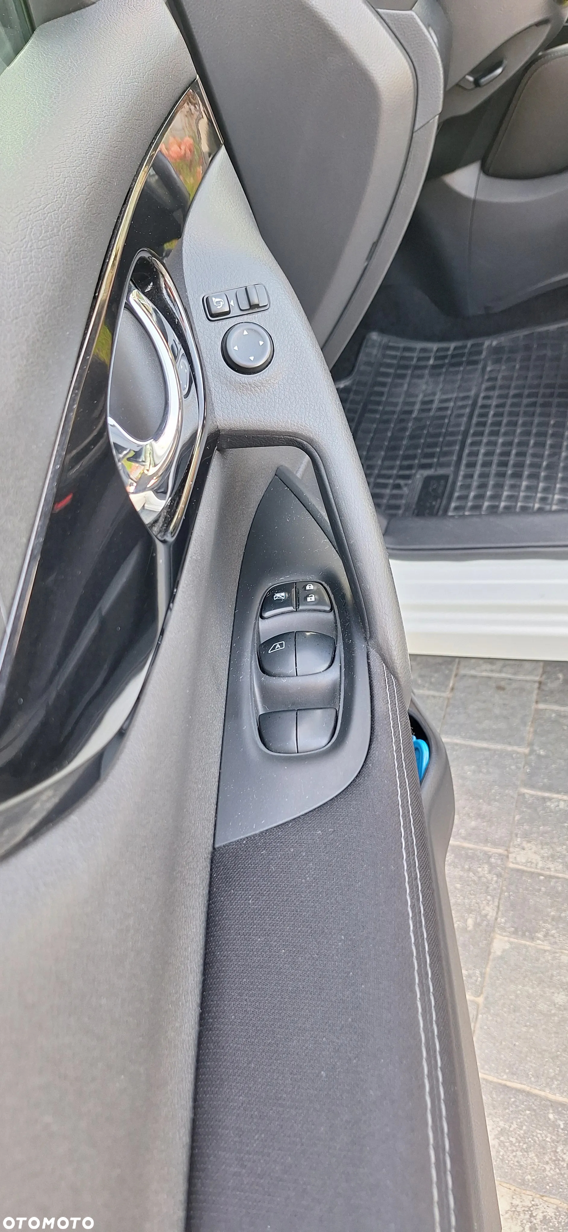 Nissan Qashqai 1.6 DCi N-Connecta Xtronic EU6 - 12