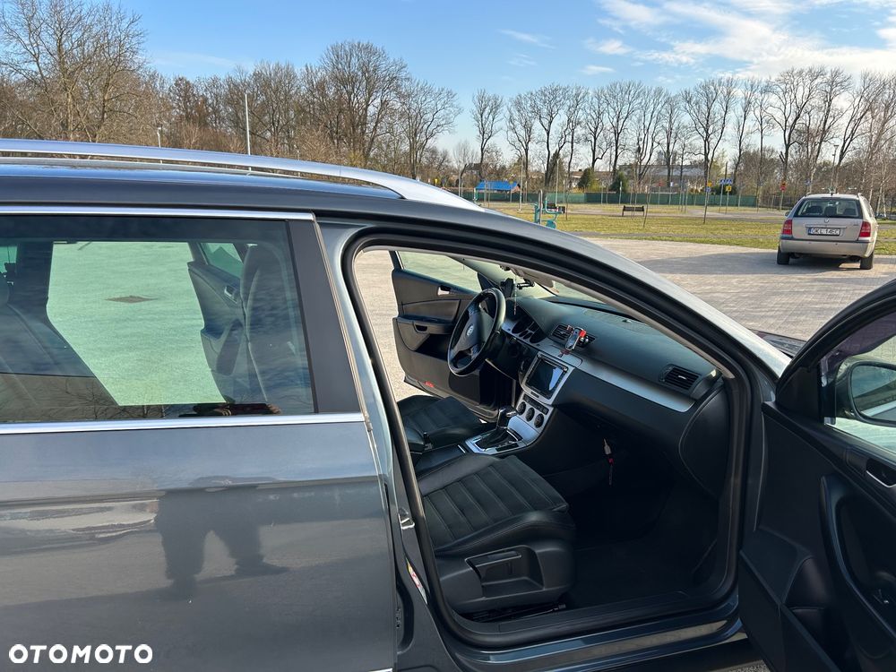 Volkswagen Passat 2.0 TDI DSG Highline - 16