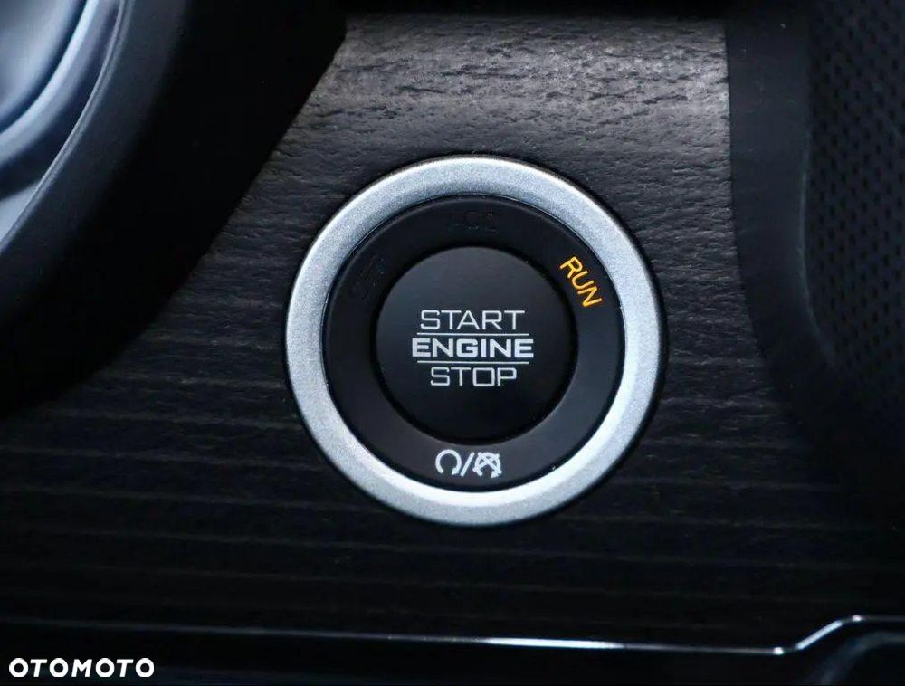 RAM 1500 Crew Cab Shortbed Limited - 15