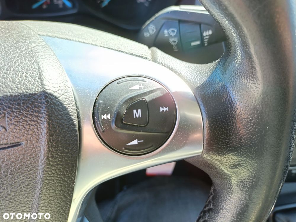 Ford Transit Connect - 19