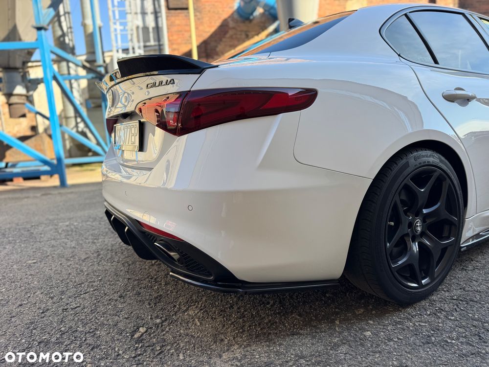 Alfa Romeo Giulia - 13