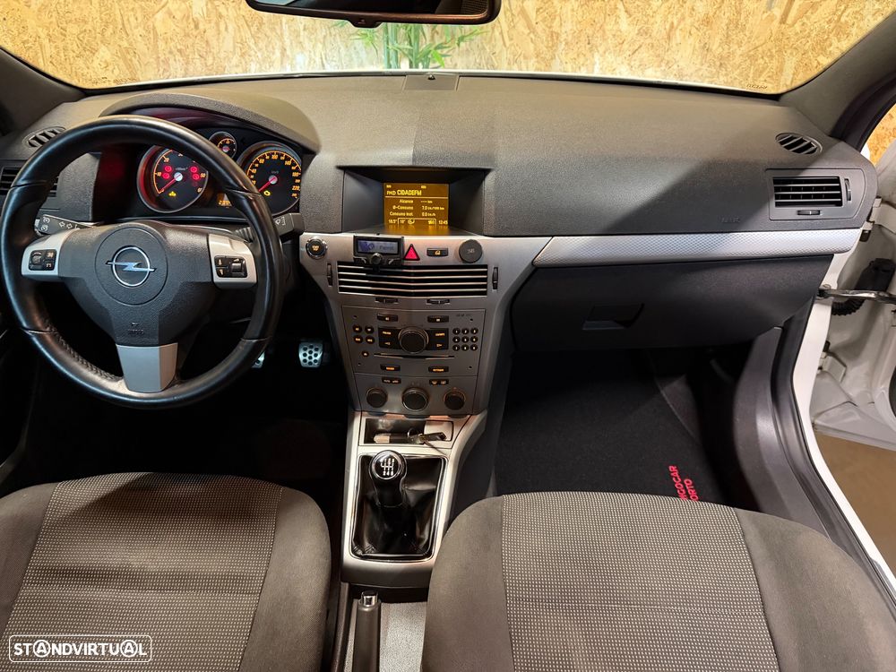 Opel Astra 1.3 Cdti GTC IVA Dedutivel - 14