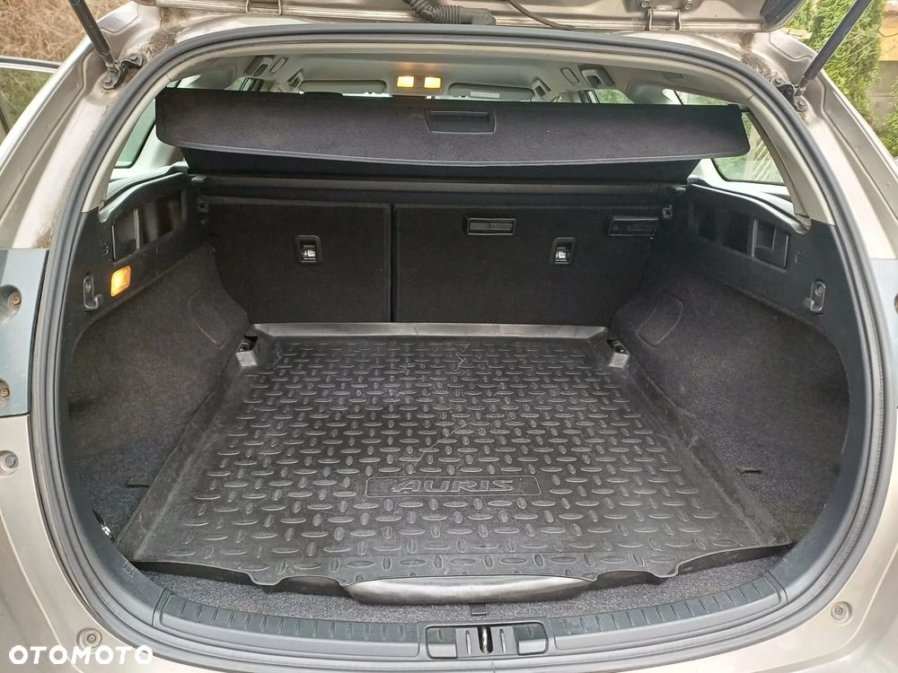 Toyota Auris 1.4 D-4D Premium Comfort - 7