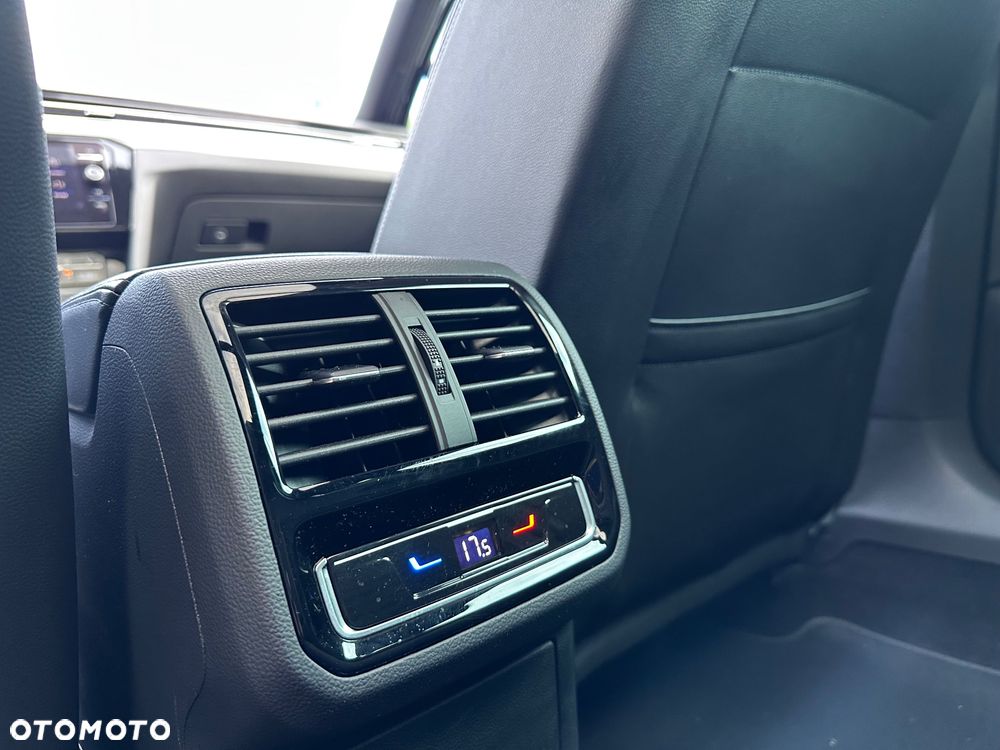 Volkswagen Passat 2.0 TDI EVO Elegance DSG - 35