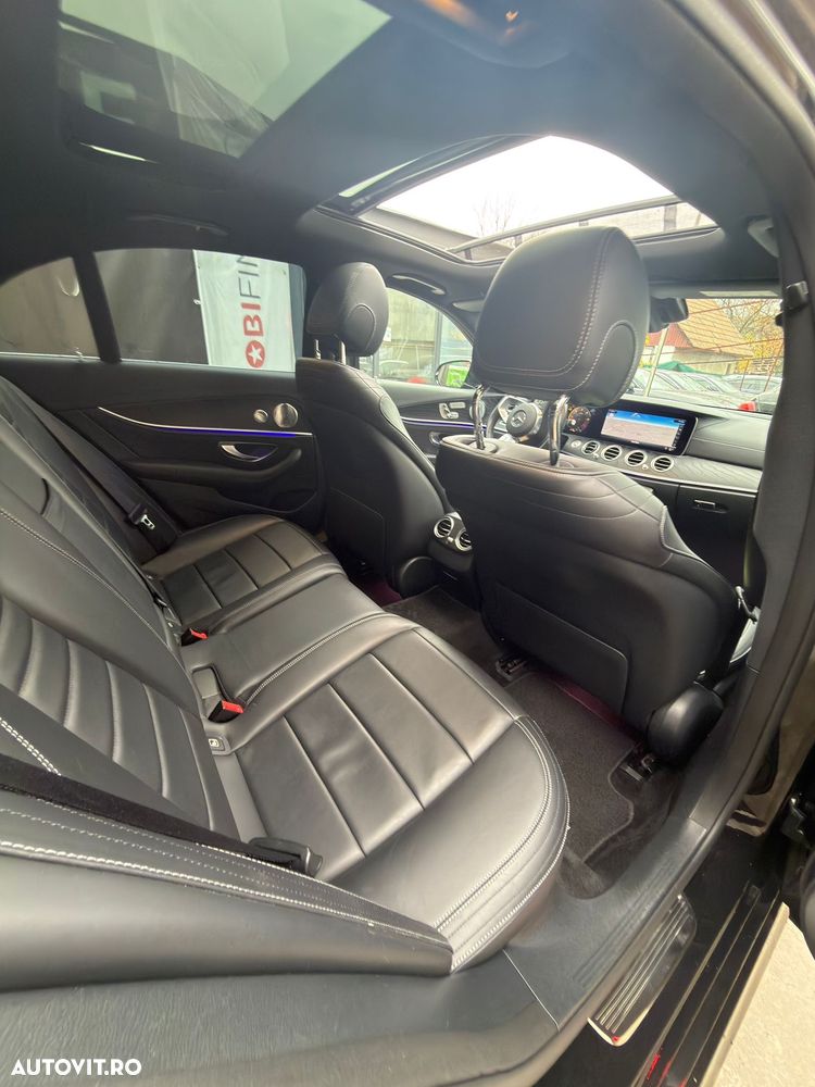 Mercedes-Benz E - 10