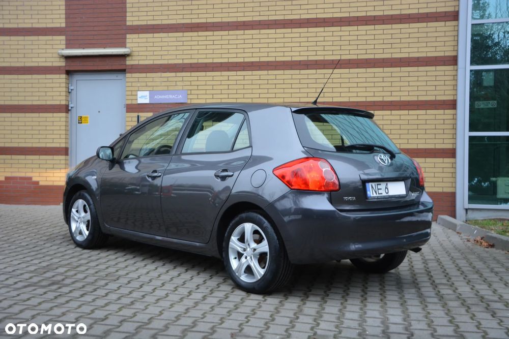 Toyota Auris 1.4 VVT-i - 3