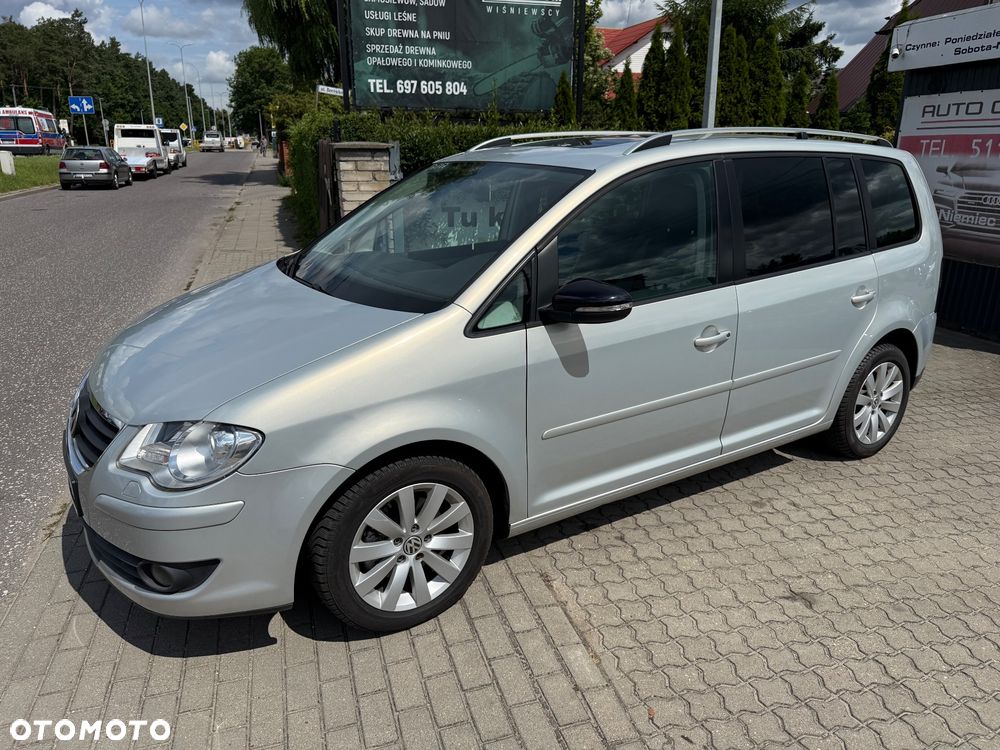 Volkswagen Touran 2.0 TDI Highline - 2
