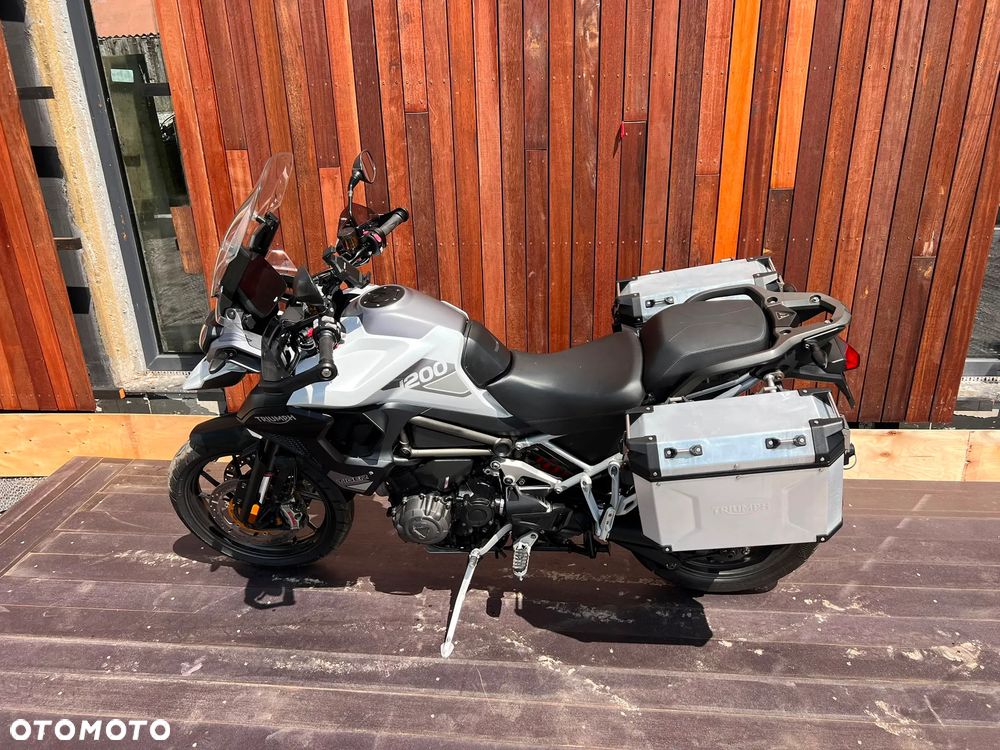 Triumph Tiger - 27