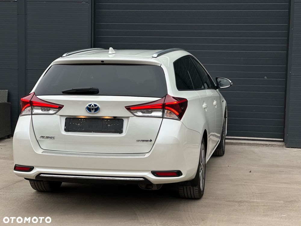 Toyota Auris 1.8 HSD Luna - 4