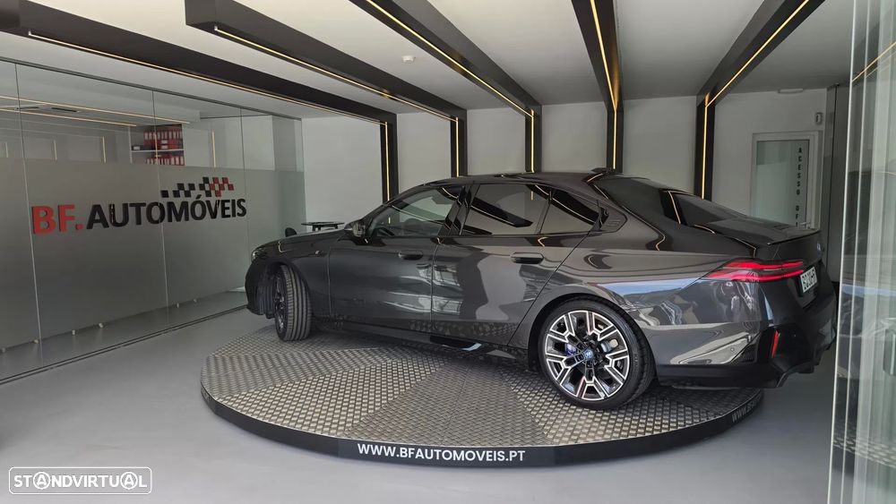 BMW i5 eDrive40 Pack Desportivo M Pro - 16