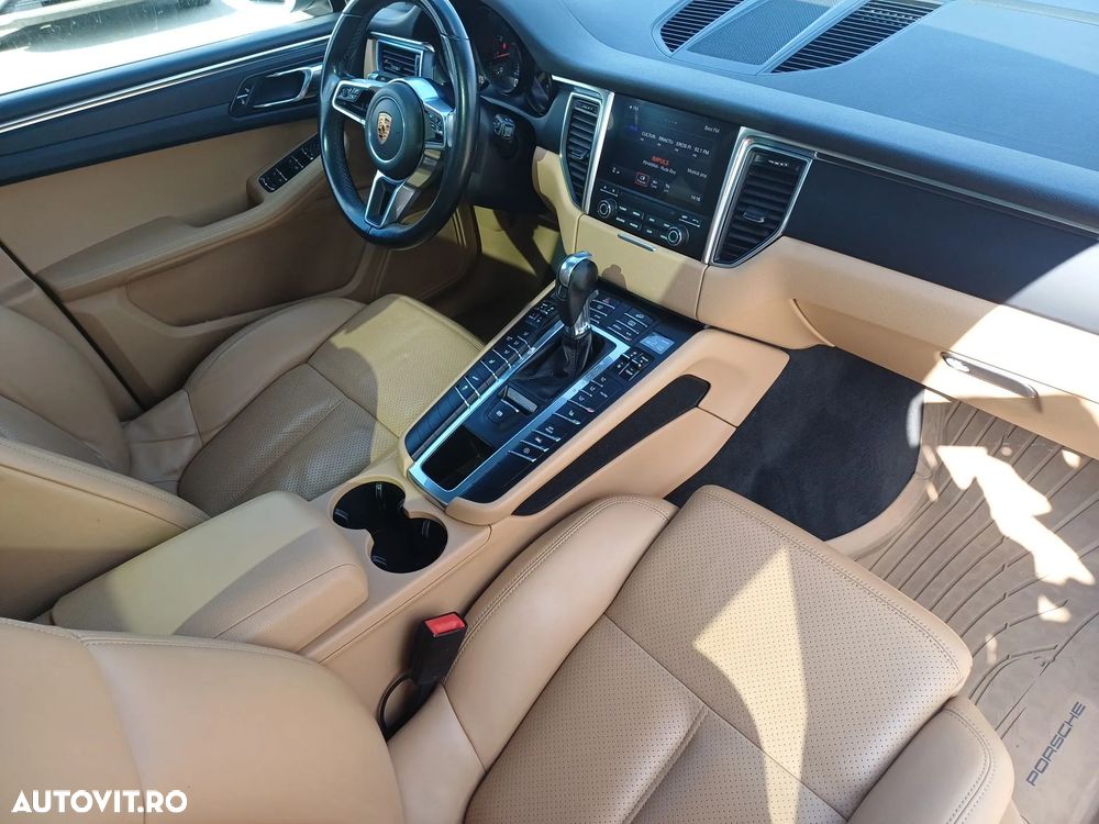 Porsche Macan - 29