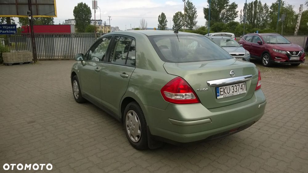 Nissan Tiida 1.6 Tekna - 3