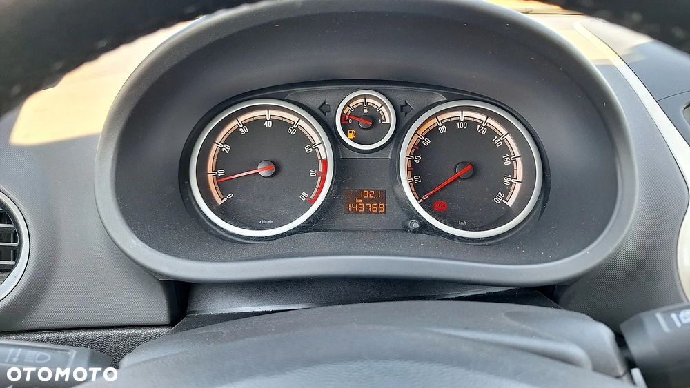 Opel Corsa - 12