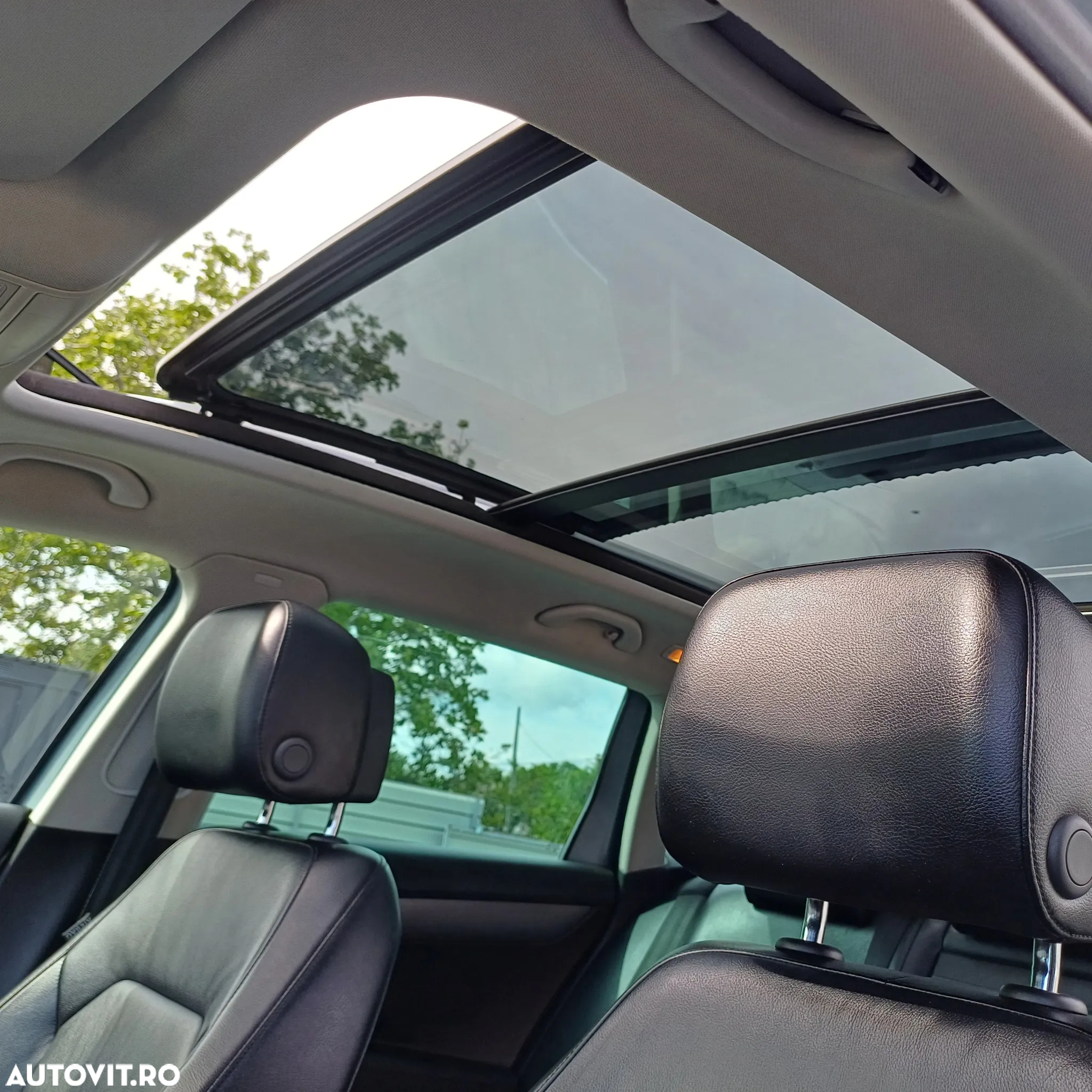 Volkswagen Passat Variant 2.0 TDI BlueMotion Technology R-Line - 10