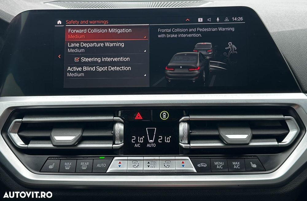 BMW Seria 3 330i xDrive AT - 23