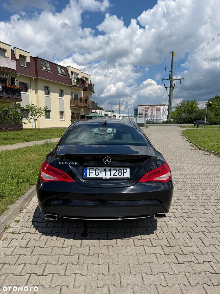 Mercedes-Benz CLA 250 4-Matic - 2