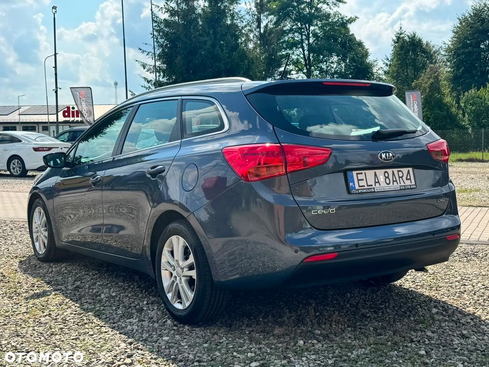 Kia Ceed - 13