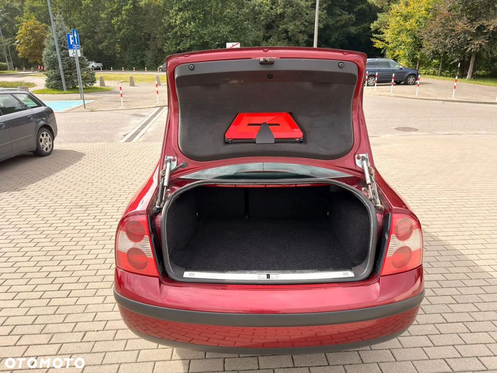 Volkswagen Passat - 17
