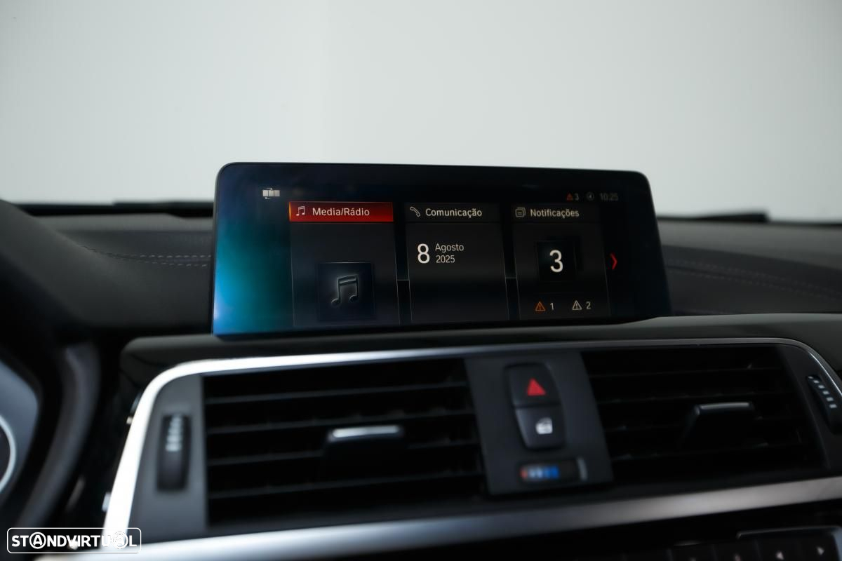 BMW 330 - 25