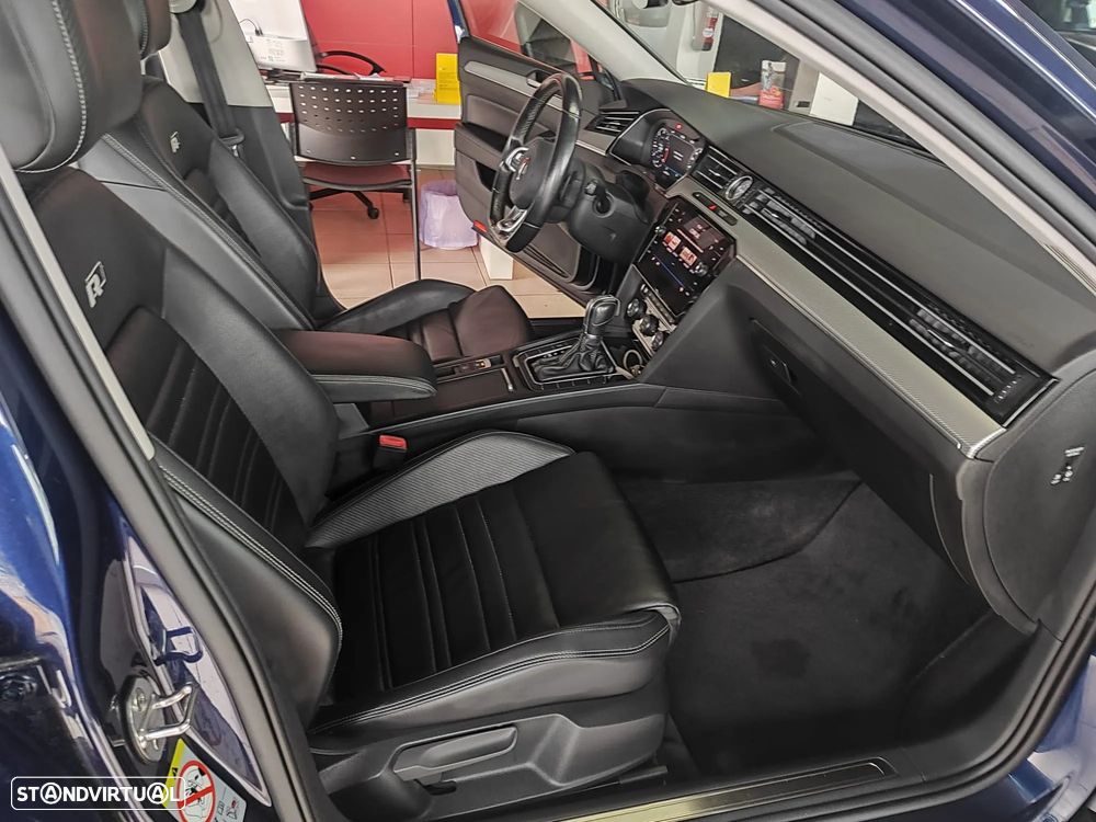 VW Passat Variant 2.0 TDi R-Line DSG - 16